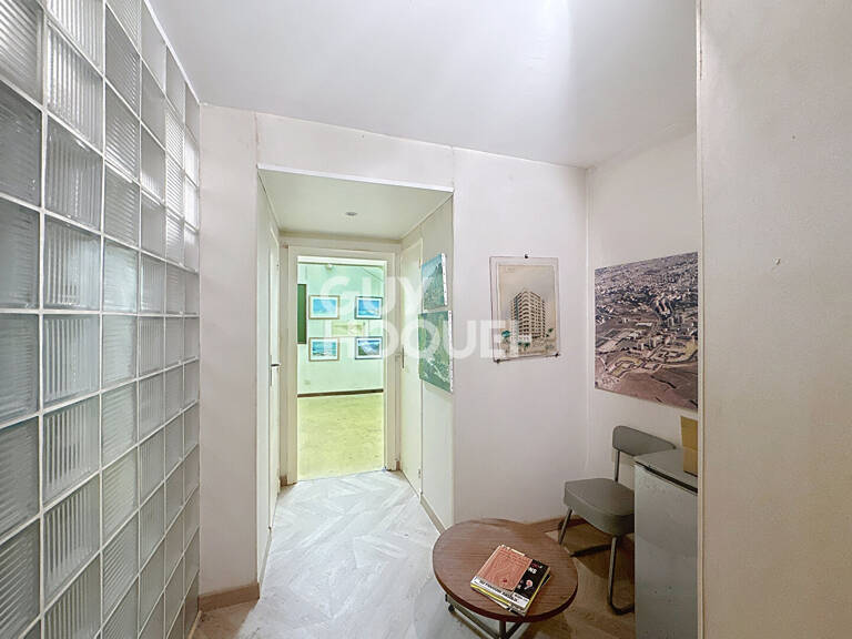 MURS DE BUREAUX - LOCAL COMMERCIAL  + 5 CAVES -  INVESTISSEUR - A vendre à Perpignan (66000), quartier Moulin-à-Vent — photo 1
