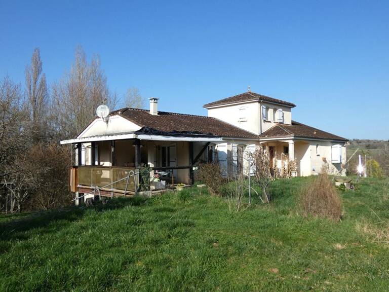 Maison 160m² habitables / sous-sol 200m² / terrain 9540m² — photo 1
