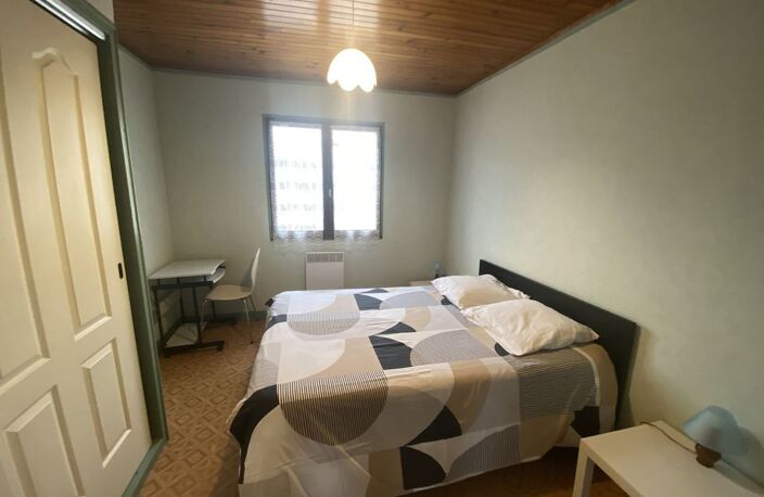 INVESTISSEMENT LOCATIF / Maison 2 logements meublés | Proche — photo 3