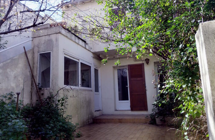 Vente maison 7 pièces 156 m² Marseille 5 (13005) — photo 2