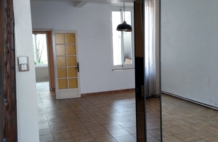 Vente maison 7 pièces 156 m² Marseille 5 (13005) — photo 4