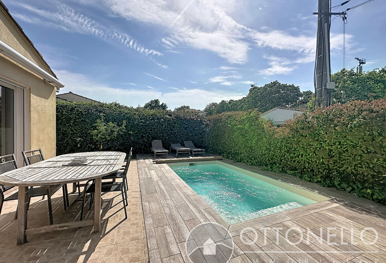 Maison Roquebrune Sur Argens 5 pièces 104,60 m2 sur 561 m2 de terrain avec piscine et stationnements — photo 1