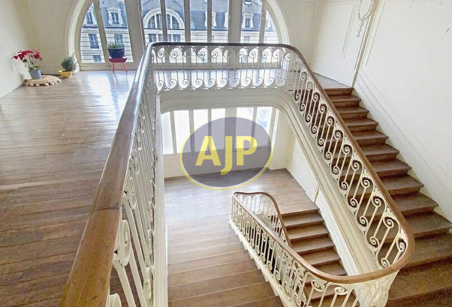 PAU - T5 + cave et parking — photo 1