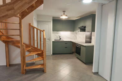 Appartement 3 pièces 890 €