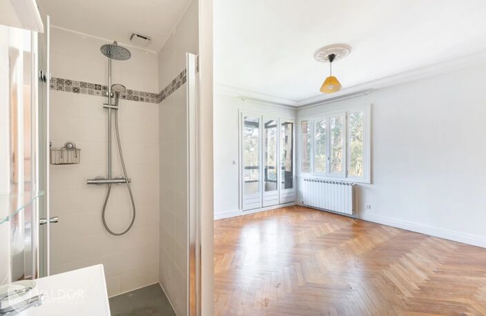 MAISON T6 180M2 SECTEUR VALVERT — photo 4