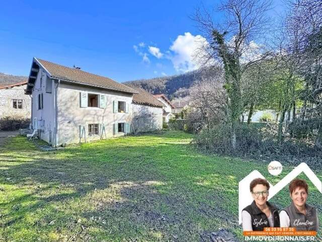 Maison en pierre à réhabiliter  charme dauphinois et beau potentiel — photo du bien