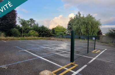 TULLINS, Terrain constructible de 1000m² — photo du bien