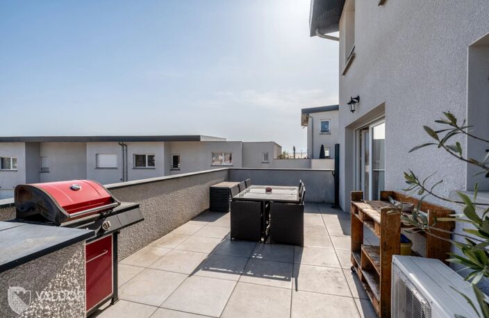 Appartement duplex en attique de 121 m² avec terrasse — photo 2