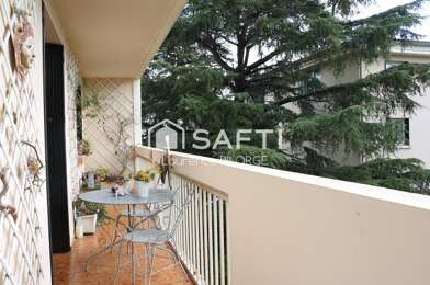 Appartement 3 pièces 258000 €