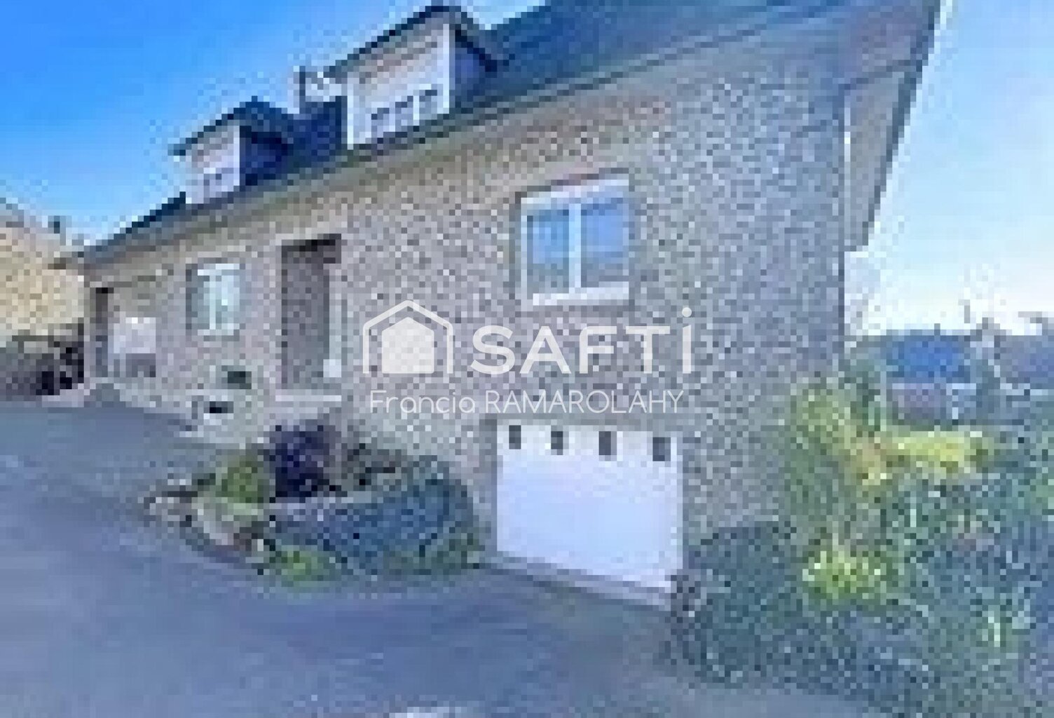 Maison en pierre pleine de caractère — photo 1