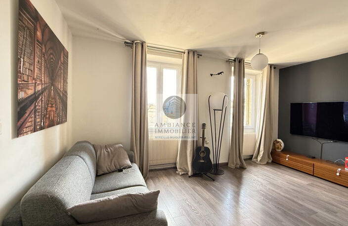 Centre historique, appartement de caractère avec terrasse — photo 5