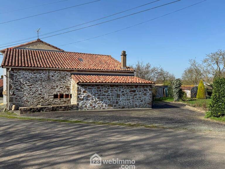 Maison de village - 120m² - Pouzauges — photo 1