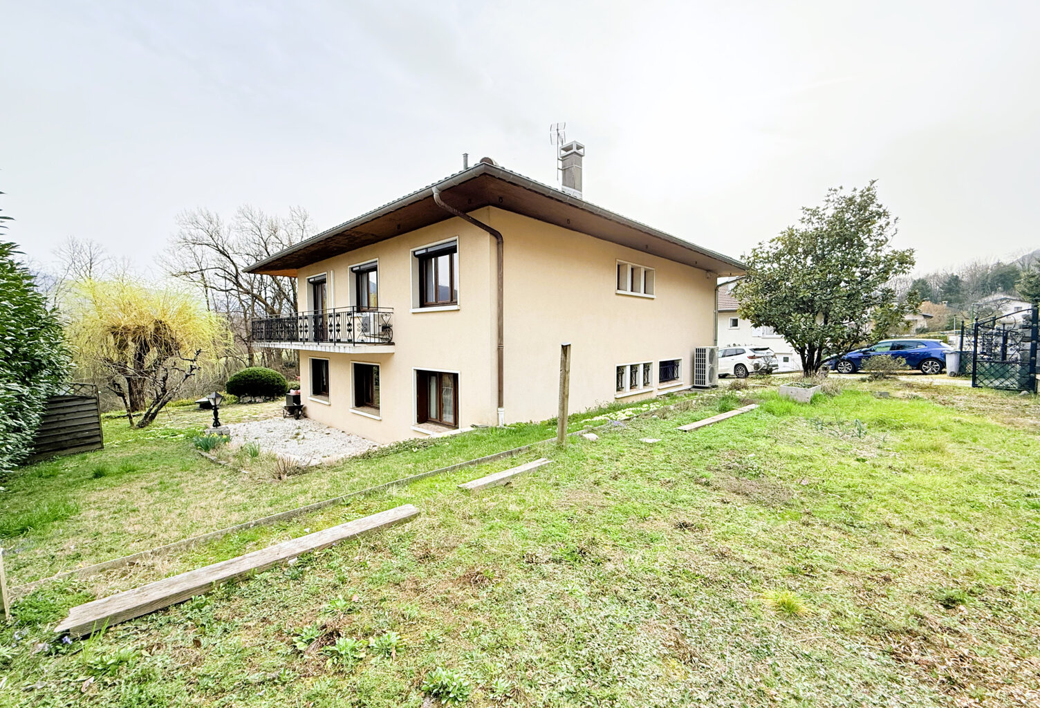 Arbin, maison familiale de 218m2 au calme avec appartement i — photo 1