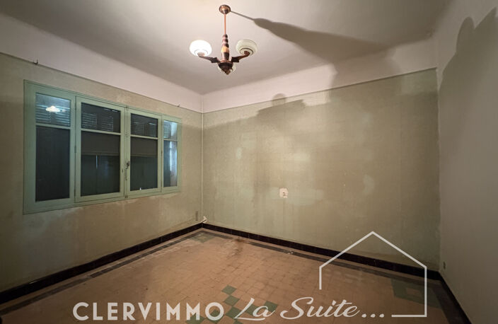 MAISON T5 AVEC TERRAIN DE 522M2 ST MARCEL 13011 MARSEILLE — photo 2