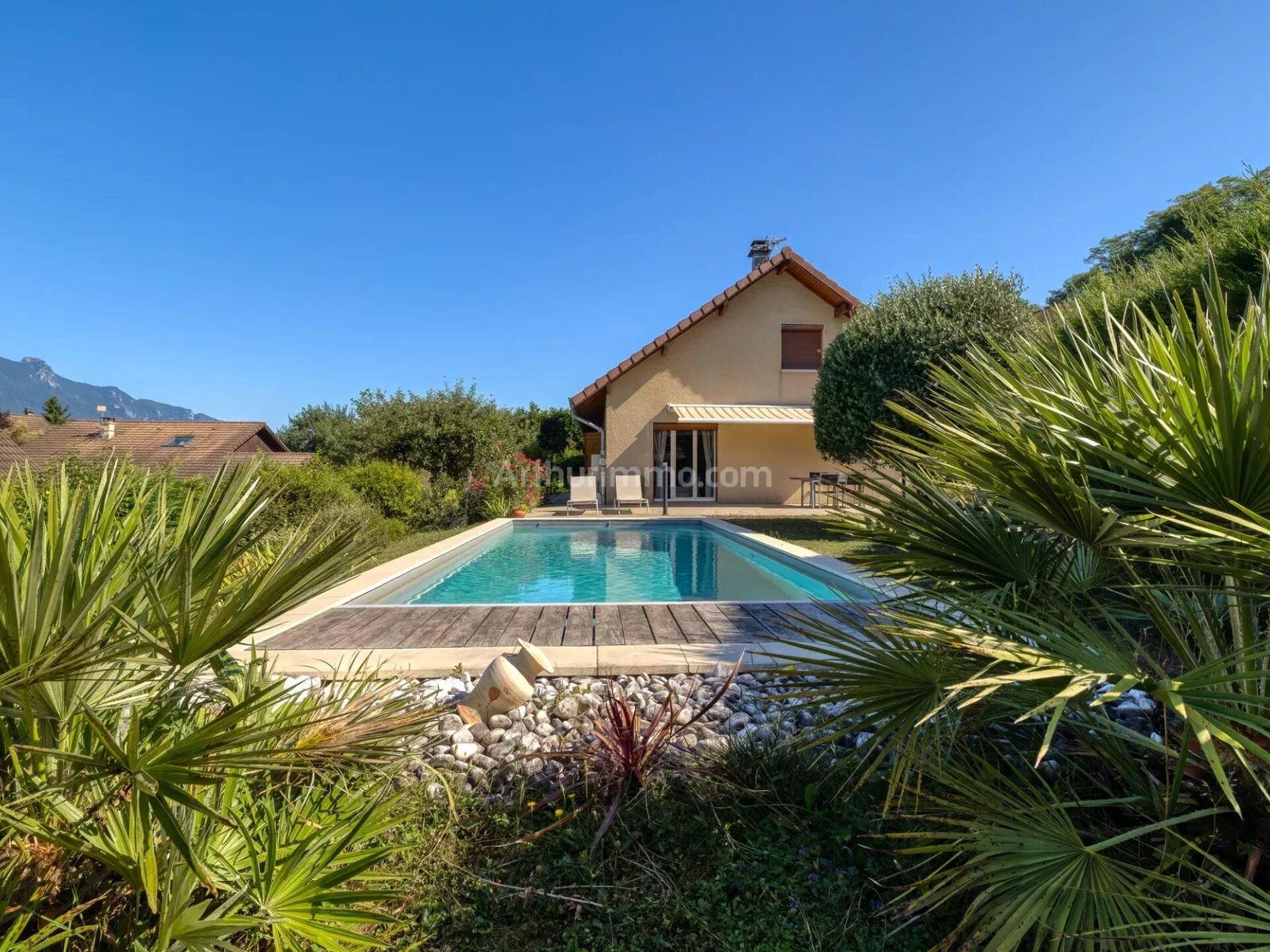 Maison 6 pièces 140 m² · à Voglans · 140 m² · 590 000 €