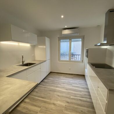 Appartement 3 pièces 900 €