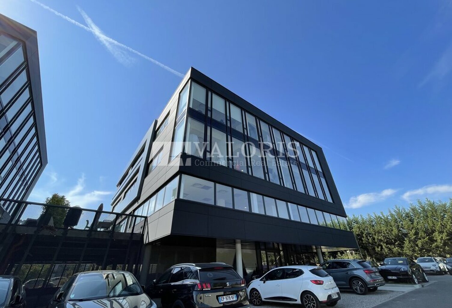 BUREAUX à LOUER — photo 1