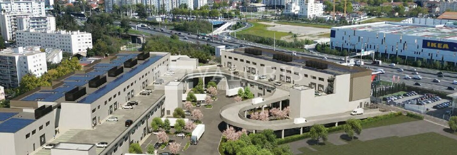 Commerce  8618 m² à louer à Vénissieux (69200)