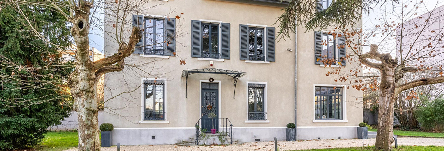 Maison 10 Pièces 307 m² à vendre à Caluire-et-Cuire (69300)