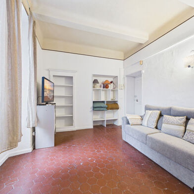 Appartement 1 pièces 570 €