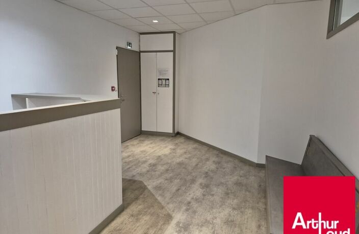 BUREAUX à VENDRE — photo 2