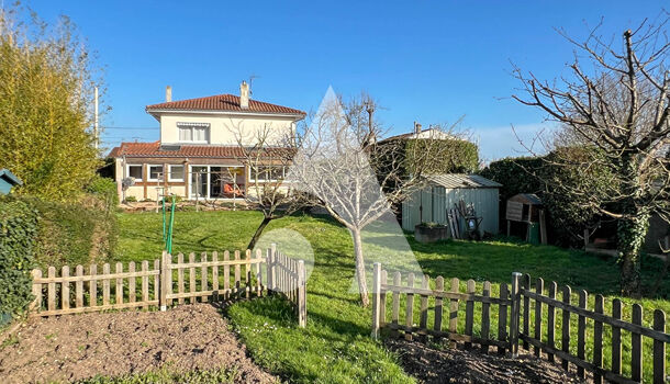 Villa / Maison 10 pièces  à vendre Saintes 17100