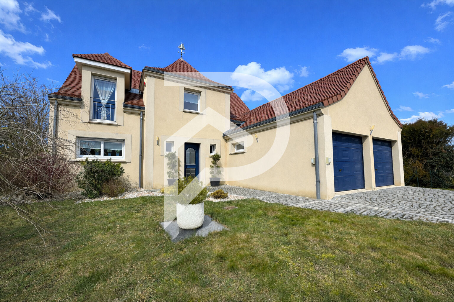 Villa / Maison  T6 à vendre Lavannes 51110