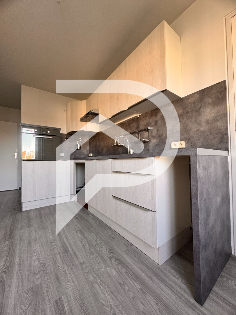 Appartement  T4 à louer Cormontreuil 51350