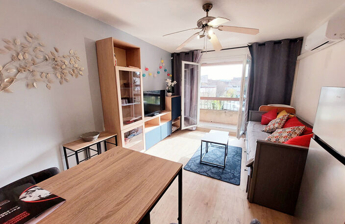 DISPONIBLE - Appartement T2 avec parking privatif et  grande cave privative — photo 2