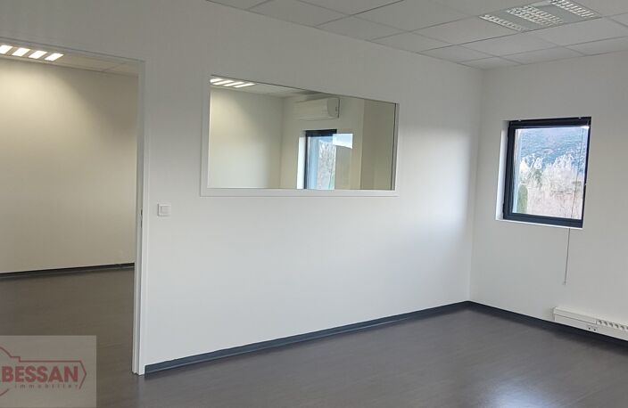 Bureau — photo 3