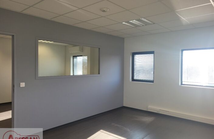 Bureau — photo 4
