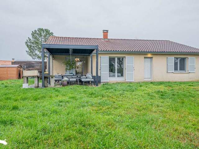 Maison 6 pièces 142 m² à Rions — photo du bien