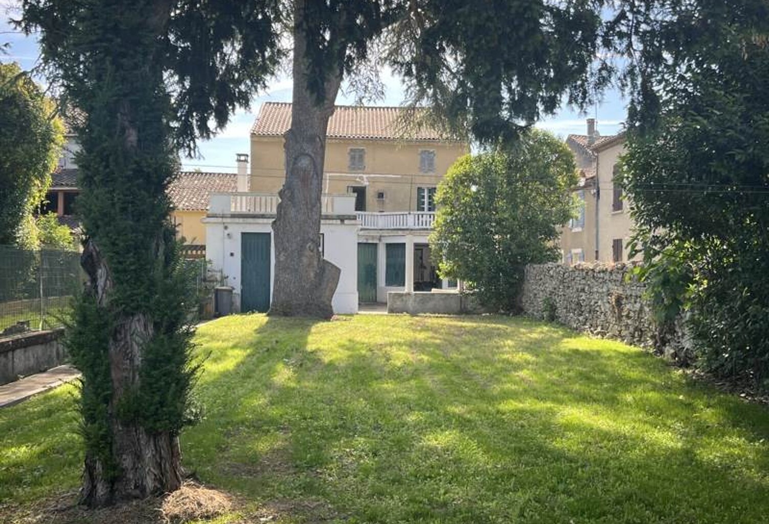 Maison de ville de 7 pièces principales — photo 1