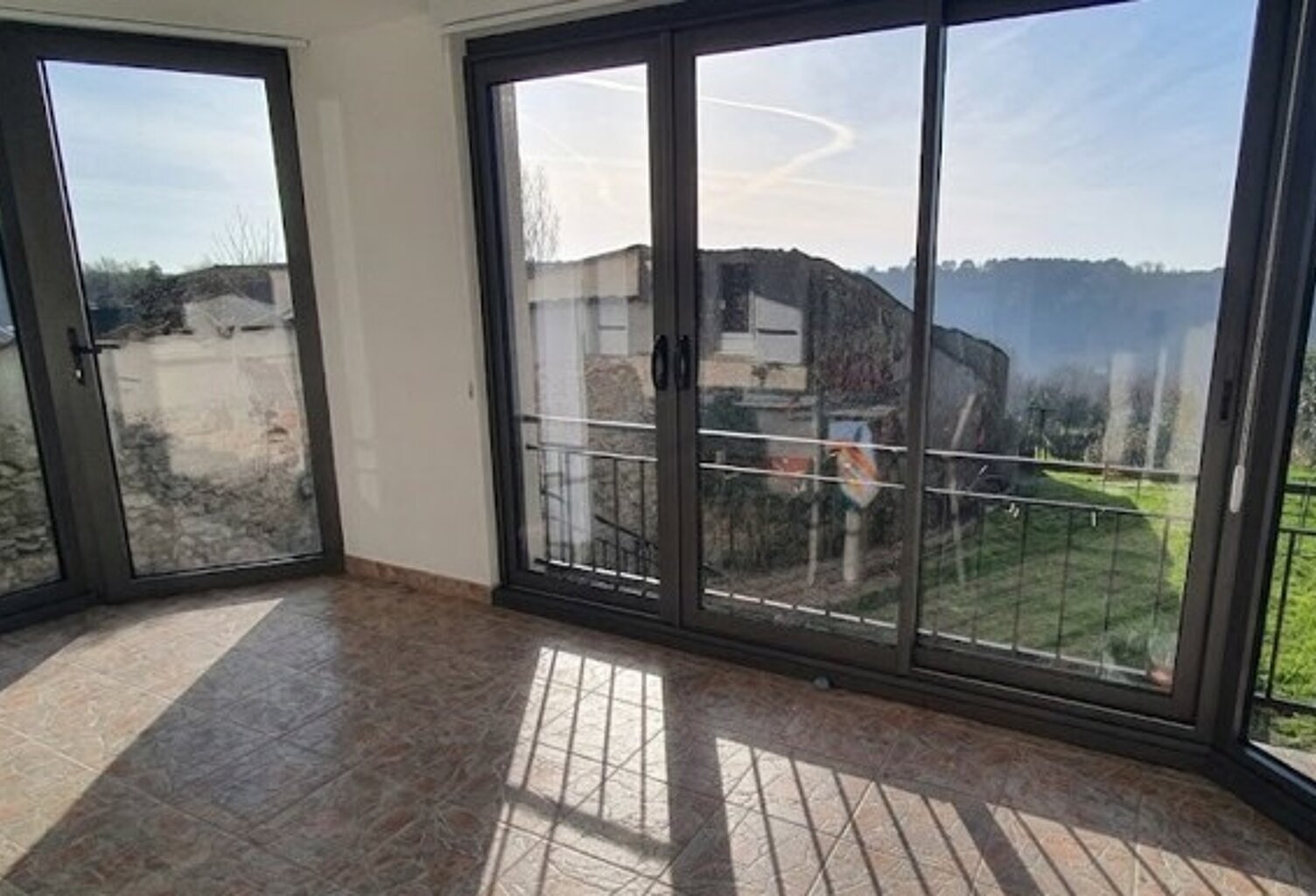Maison de bourg de 9 pièces principales — photo 1