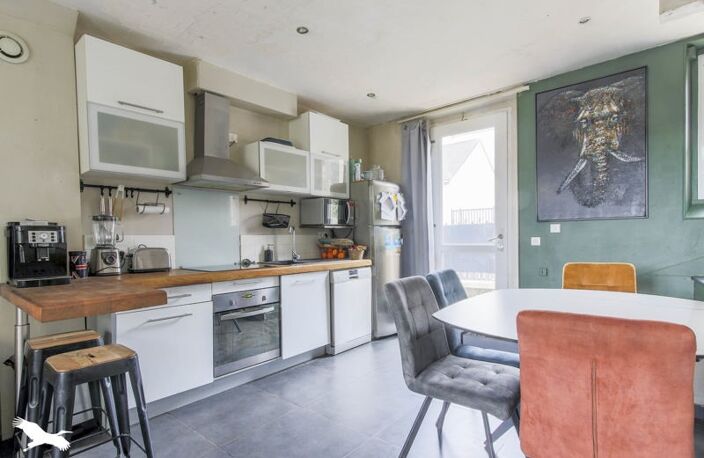 Maison en pierre de 4 pièces principales — photo 2