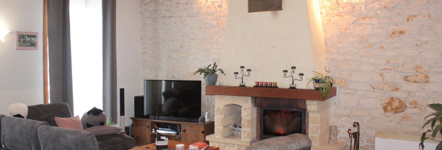 Maison 10 Pièces 241 m² à vendre à Saint-Sigismond-de-Clermont (17240)