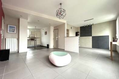 Appartement 4 pièces 148400 €