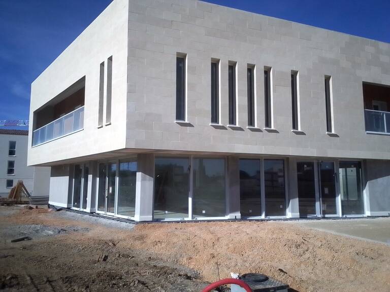 Local commercial — photo 1