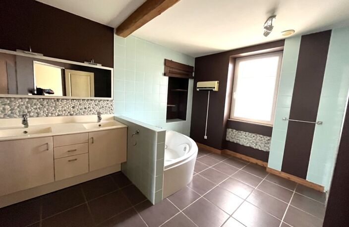 Maison en pierre de 7 pièces principales — photo 4