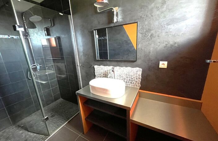 Maison en pierre de 7 pièces principales — photo 5