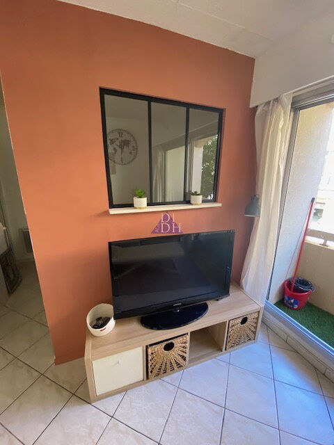 Appartement  T1 à louer Hyères 83400