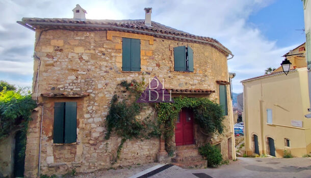 Villa / Maison 8 pièces  à vendre Hyères 83400