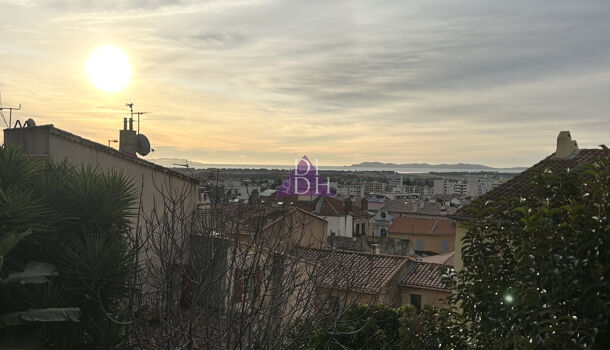 Villa / Maison 8 pièces  à vendre Hyères 83400