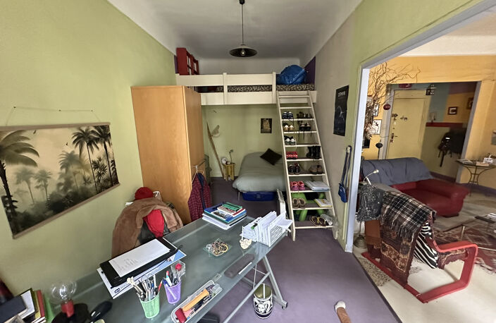 F2 A RENOVER AVEC TERRASSE — photo 4