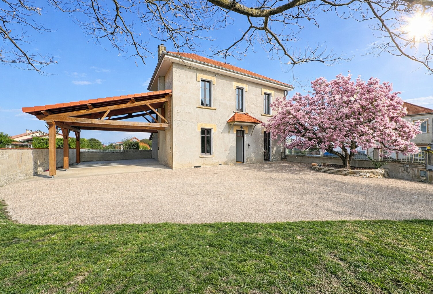 À 10 min de Roanne, Elégante maison de caractère des années — photo 1