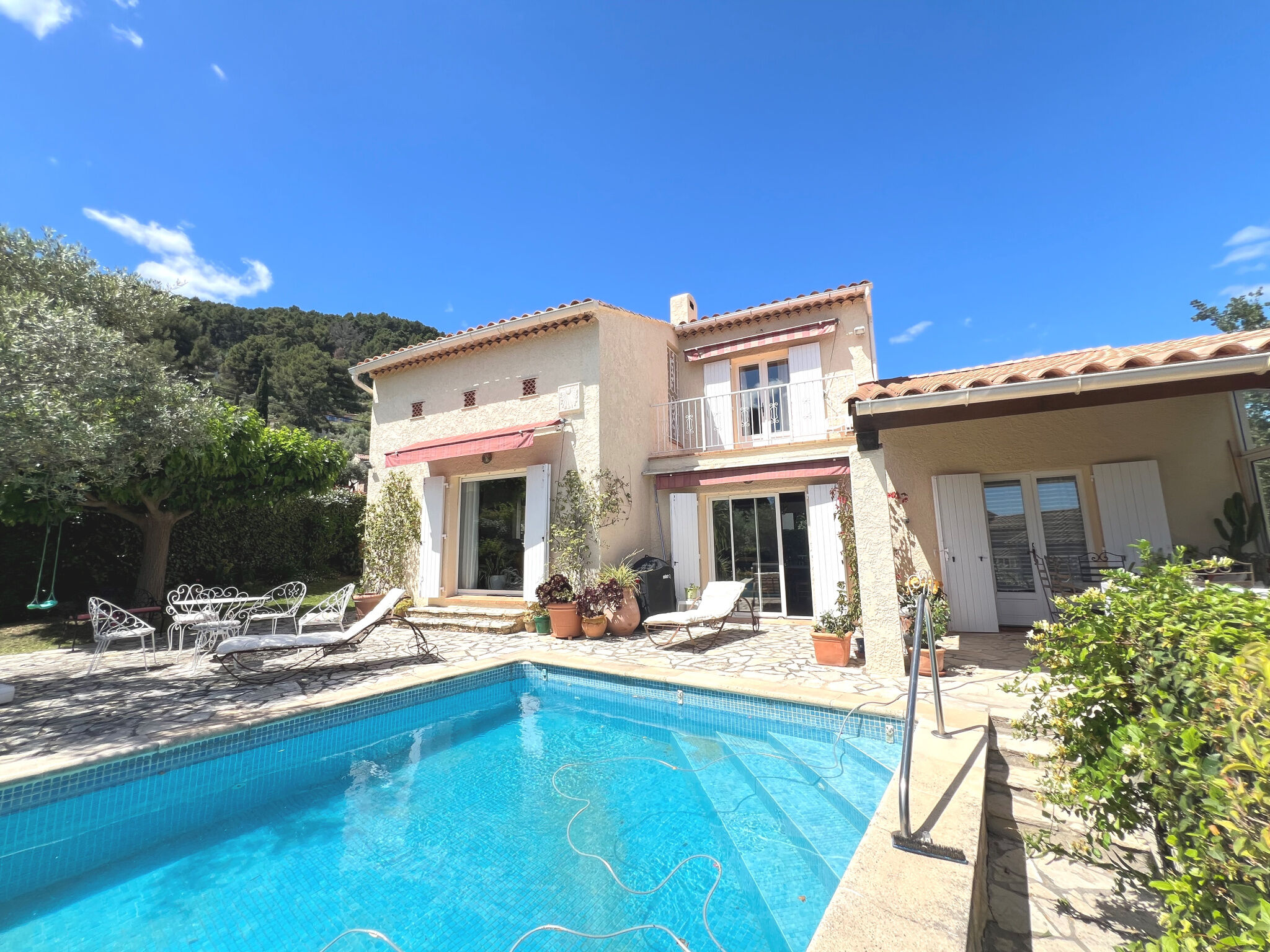 Villa / Maison  T7 à vendre Farlède (La) 83210