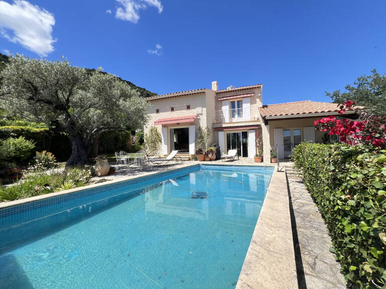 LA FARLEDE BELLE VILLA 200M2 AU CALME — photo 1