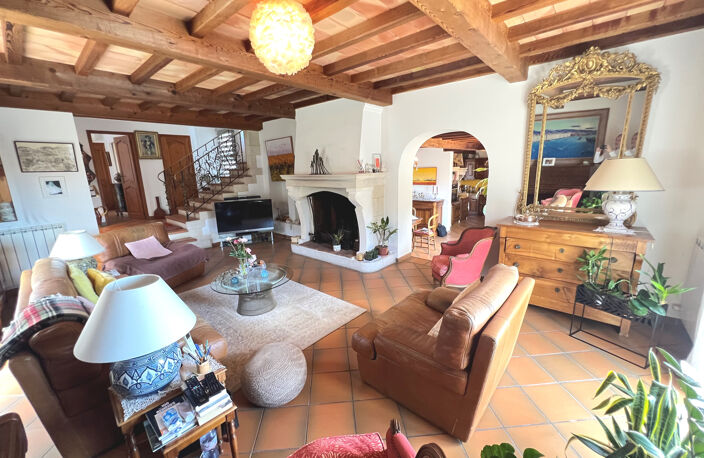 LA FARLEDE BELLE VILLA 200M2 AU CALME — photo 4