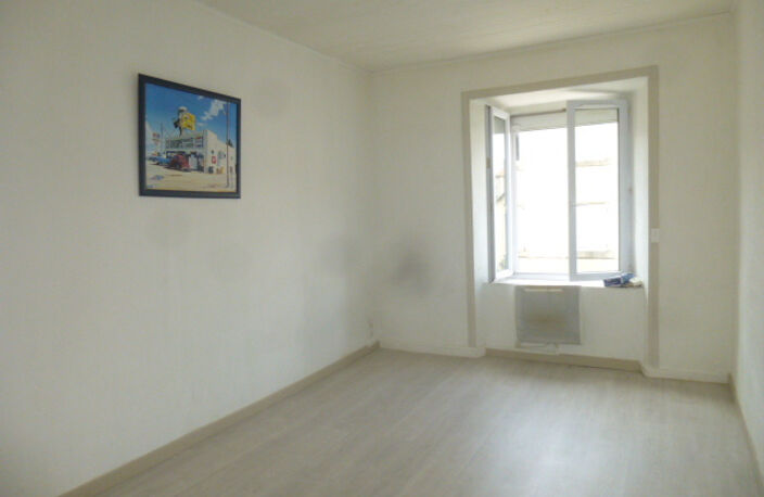 T1 de 24 m2, centre bourg — photo 2
