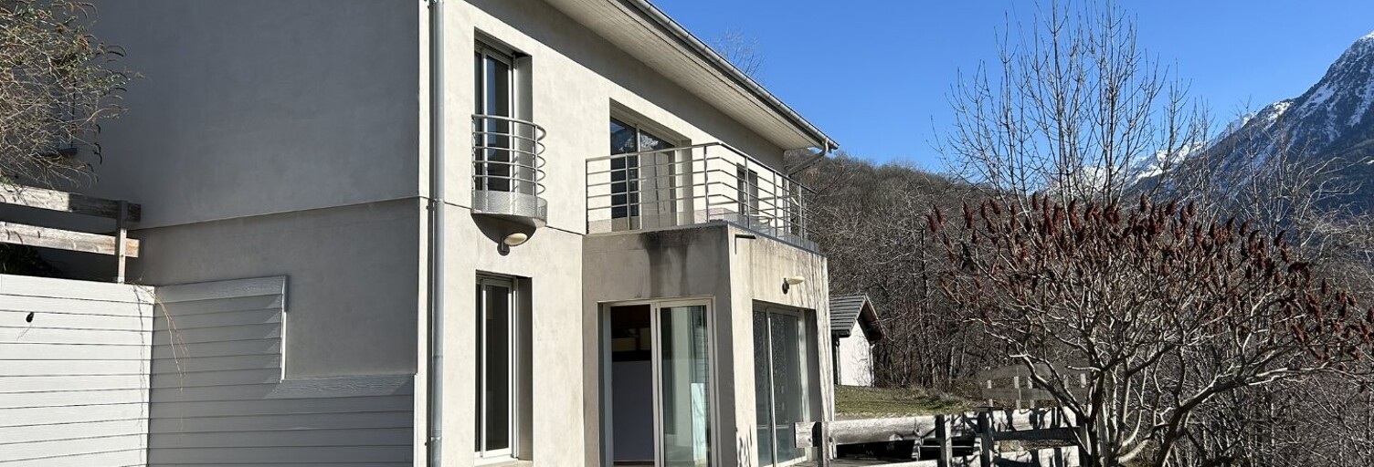 Maison 4 Pièces 136 m² à vendre à Saint-Michel-de-Maurienne (73140)